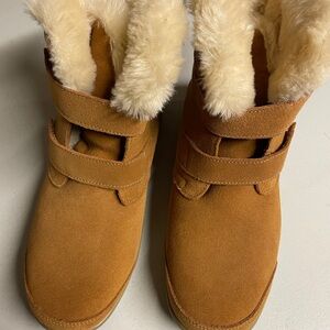 Women's Tan Winter Boots with Faux Fur